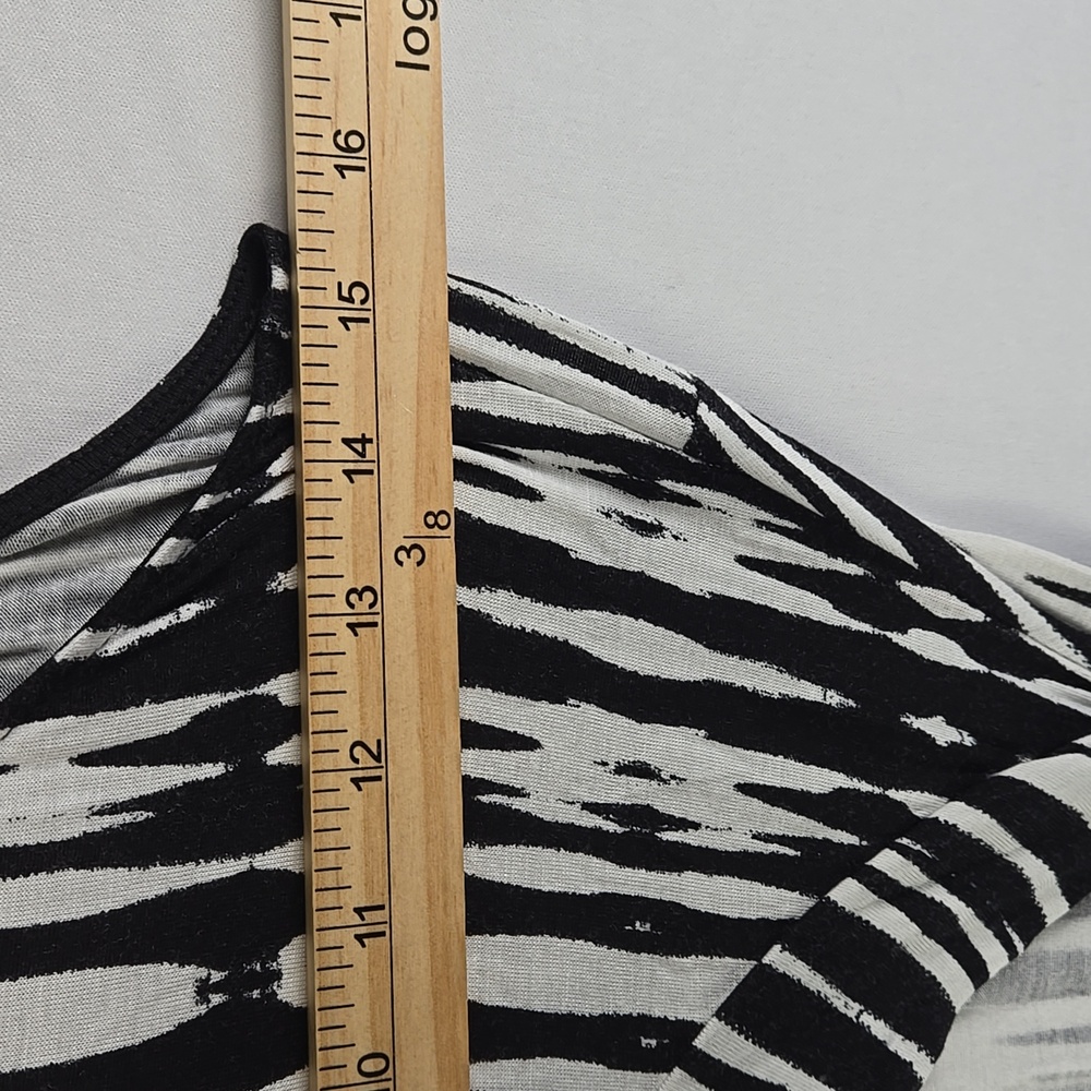 VENUS Black and White Tie-Dye Maxi Dress - Picture 8 of 9